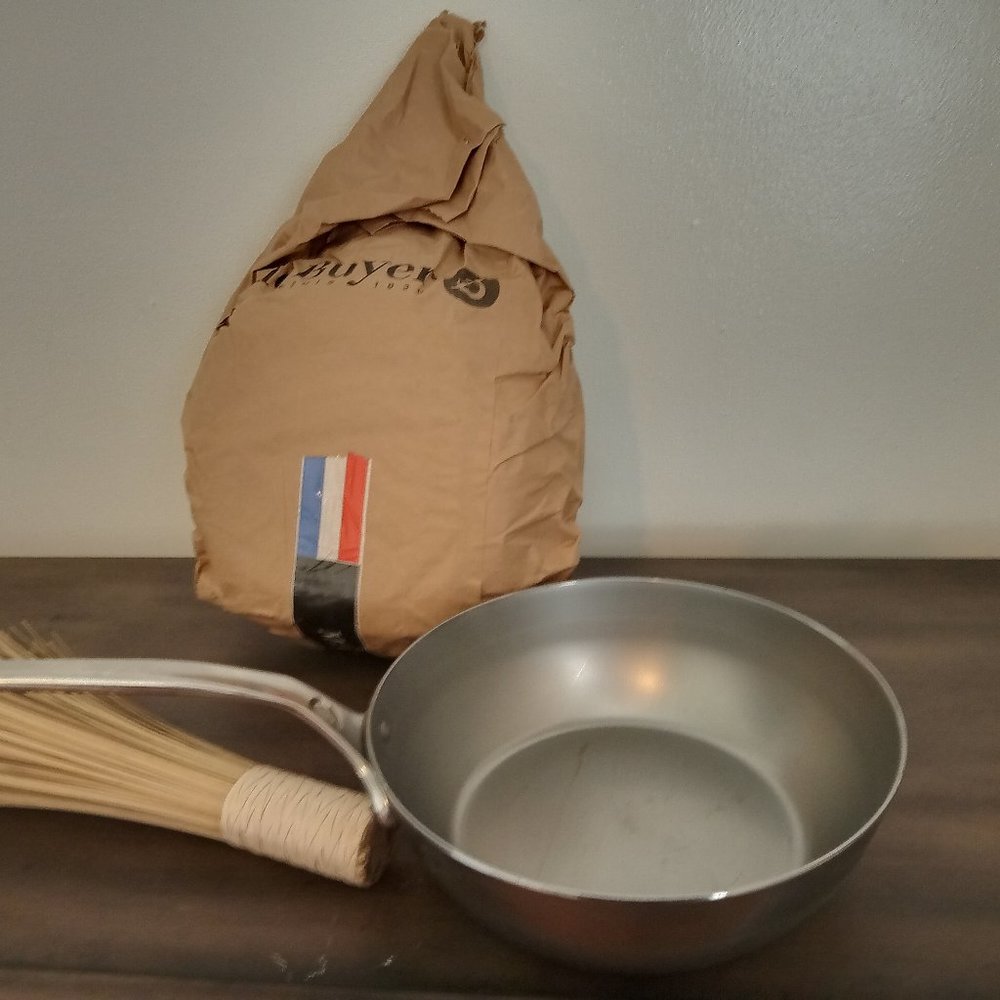 PRO MINERAL B ELEMENT deBuyer Country pan. Wok-like pan. Carbon steel saute pan.